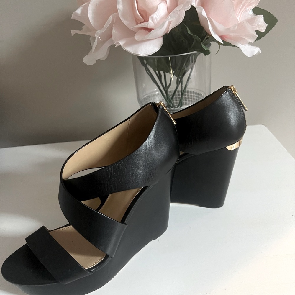 Michael Kors Wedge Sandal Black sz 7.5